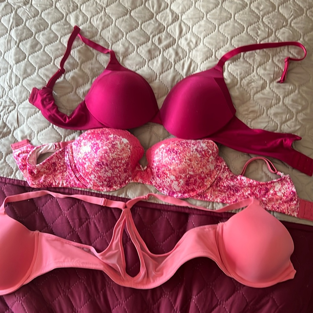 3 Lightly used maidenform bras size 36B